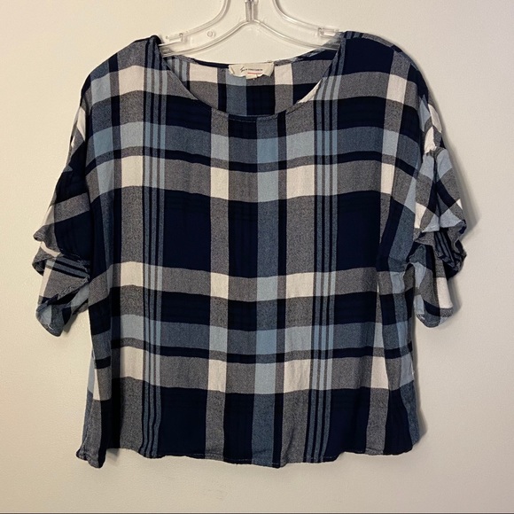 Vince Camuto Plaid Ruffle Sleeve Relaxed Fit Top - Picture 2 of 6